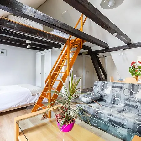 Paola, Pamela, Patricia Et Pascale Apartman *