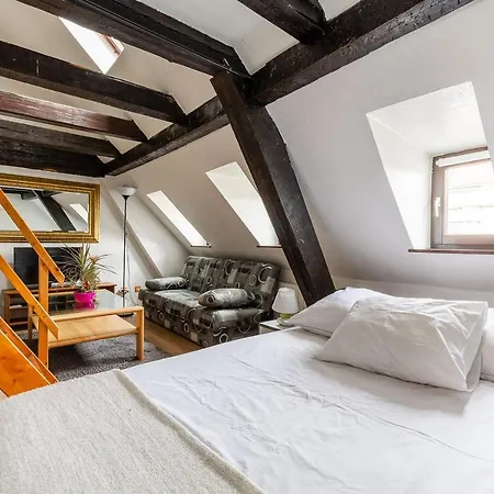 Paola, Pamela, Patricia Et Pascale Strasburg