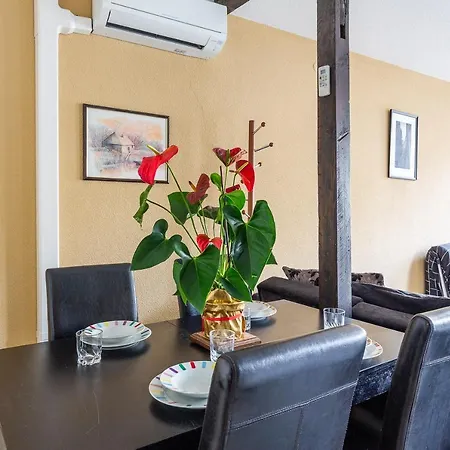 Paola, Pamela, Patricia Et Pascale Strasburg