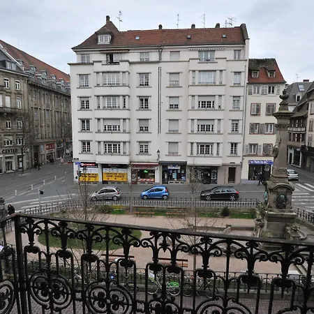 Paola, Pamela, Patricia Et Pascale * Strasbourg